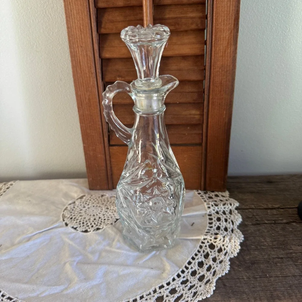 Vintage Starburst Pressed Glass Cruet Decanter with Stopper Clear Glass 8.5
